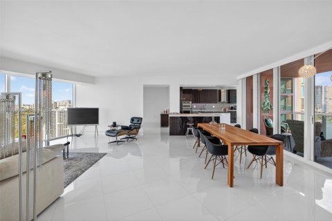 Condo in Aventura, Florida, 3 bedrooms  № 1999044 - photo 4