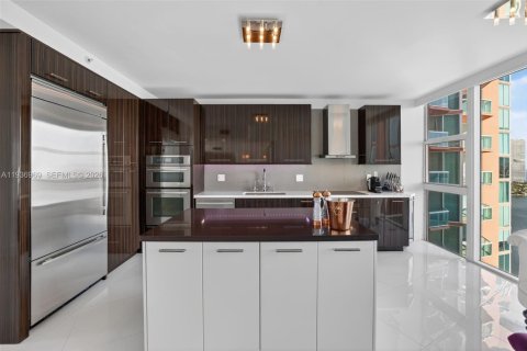 Condo in Aventura, Florida, 3 bedrooms  № 1999044 - photo 15