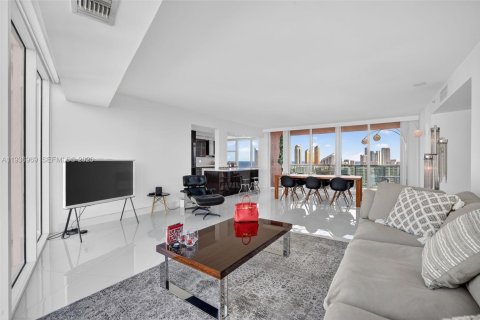 Condo in Aventura, Florida, 3 bedrooms  № 1999044 - photo 10