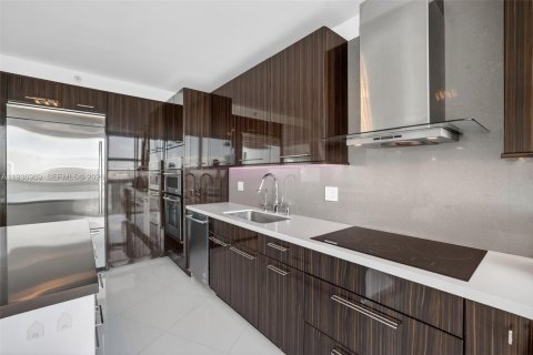 Condo in Aventura, Florida, 3 bedrooms  № 1999044 - photo 21