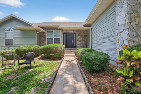 House in Lakeland, Florida 5 bedrooms, 314.94 sq.m. № 1784481 - photo 3