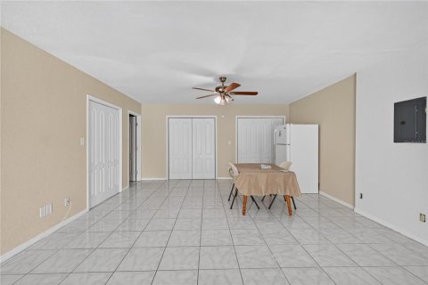 House in Lakeland, Florida 5 bedrooms, 314.94 sq.m. № 1784481 - photo 26