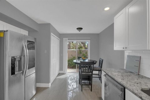 House in Apopka, Florida 3 bedrooms, 136.66 sq.m. № 1801477 - photo 8