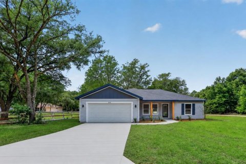 House in Dunnellon, Florida 3 bedrooms, 146.41 sq.m. № 2222940