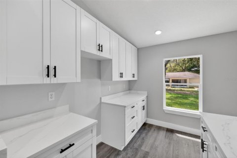 House in Dunnellon, Florida 3 bedrooms, 146.41 sq.m. № 2222940 - photo 13