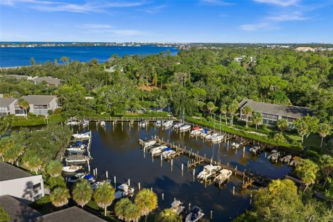 Condo in Sarasota, Florida, 2 bedrooms № 2403705 - photo 4