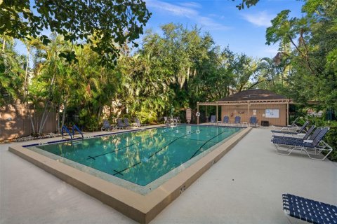 Condo in Sarasota, Florida, 2 bedrooms № 2403705 - photo 3