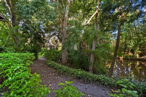 Condo in Sarasota, Florida, 2 bedrooms № 2403705 - photo 29