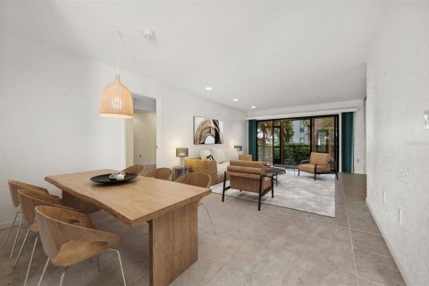 Condo in Sarasota, Florida, 2 bedrooms № 2403705 - photo 9