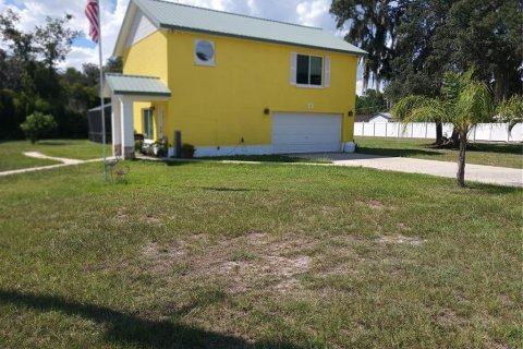 Casa en venta en Ocklawaha, Florida, 4 dormitorios, 102.19 m2 № 1907109 - foto 1