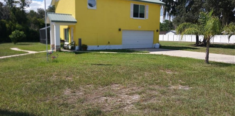 Casa en Ocklawaha, Florida 4 dormitorios, 102.19 m2 № 1907109