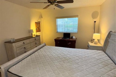Copropriété à vendre à New Port Richey, Floride: 2 chambres, 91.42 m2 № 1793599 - photo 12