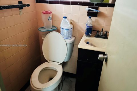 Casa en venta en Fort Lauderdale, Florida, 3 dormitorios, 120.03 m2 № 2000480 - foto 8