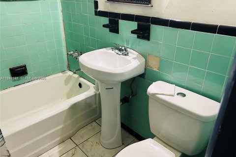 Casa en venta en Fort Lauderdale, Florida, 3 dormitorios, 120.03 m2 № 2000480 - foto 9