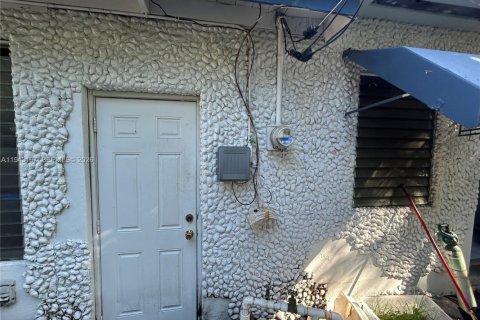 Casa en venta en Fort Lauderdale, Florida, 3 dormitorios, 120.03 m2 № 2000480 - foto 4