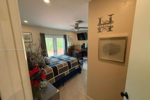 Casa en venta en Dania Beach, Florida, 4 dormitorios, 161.56 m2 № 2034244 - foto 17