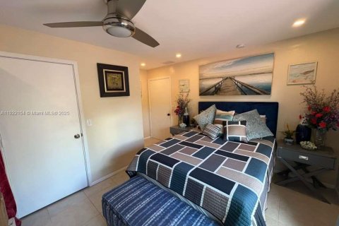 Casa en venta en Dania Beach, Florida, 4 dormitorios, 161.56 m2 № 2034244 - foto 18