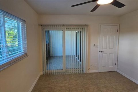 Apartamento en alquiler en Cape Coral, Florida, 2 dormitorios, 88.07 m2 № 2004295 - foto 23