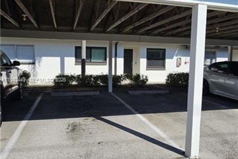 Apartamento en alquiler en Cape Coral, Florida, 2 dormitorios, 88.07 m2 № 2004295 - foto 4