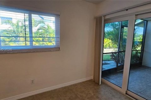 Apartamento en alquiler en Cape Coral, Florida, 2 dormitorios, 88.07 m2 № 2004295 - foto 25