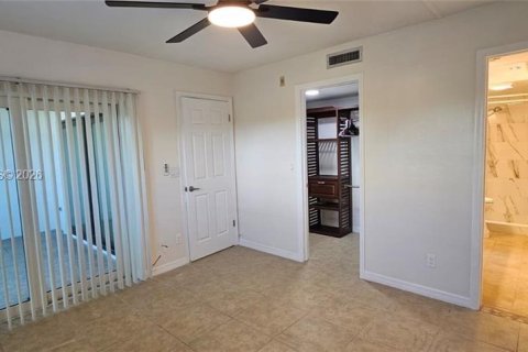 Apartamento en alquiler en Cape Coral, Florida, 2 dormitorios, 88.07 m2 № 2004295 - foto 22