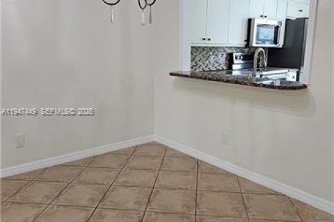 Apartamento en alquiler en Cape Coral, Florida, 2 dormitorios, 88.07 m2 № 2004295 - foto 15