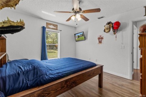 House in Weeki Wachee, Florida 3 bedrooms, 183.39 sq.m. № 1673369 - photo 27