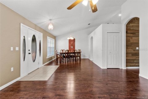 House in Weeki Wachee, Florida 3 bedrooms, 183.39 sq.m. № 1673369 - photo 5