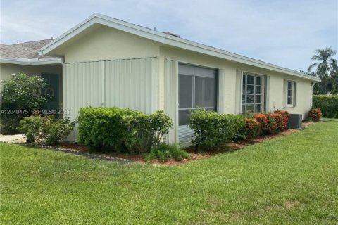 Villa ou maison à vendre à Delray Beach, Floride: 2 chambres, 110.18 m2 № 2088107 - photo 11
