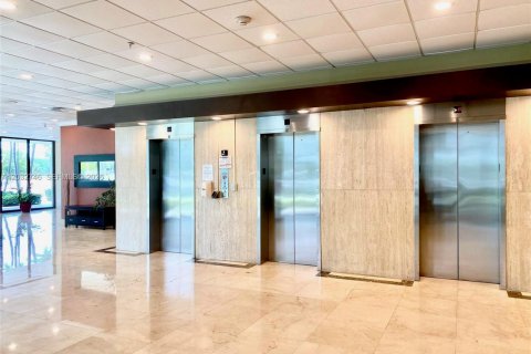 Купить кондоминиум в Санни-Айлс-Бич, Флорида 1 спальня, 65.5м2, № 2154903 - фото 17