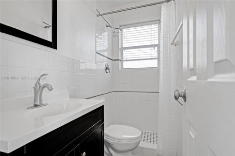 Villa ou maison à vendre à Pompano Beach, Floride: 3 chambres, 130.34 m2 № 2073633 - photo 21