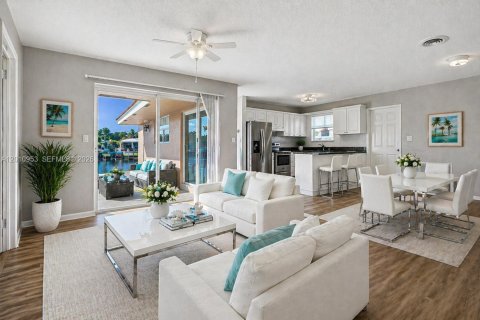 Villa ou maison à vendre à Pompano Beach, Floride: 3 chambres, 130.34 m2 № 2073633 - photo 11
