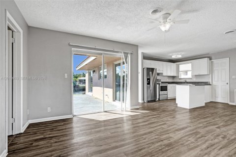 Villa ou maison à vendre à Pompano Beach, Floride: 3 chambres, 130.34 m2 № 2073633 - photo 12