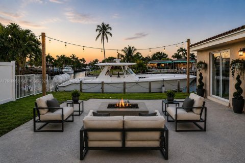 Villa ou maison à vendre à Pompano Beach, Floride: 3 chambres, 130.34 m2 № 2073633 - photo 2
