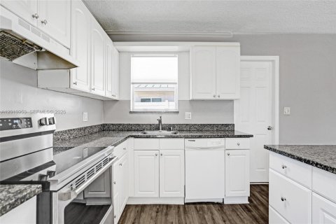 Villa ou maison à vendre à Pompano Beach, Floride: 3 chambres, 130.34 m2 № 2073633 - photo 16