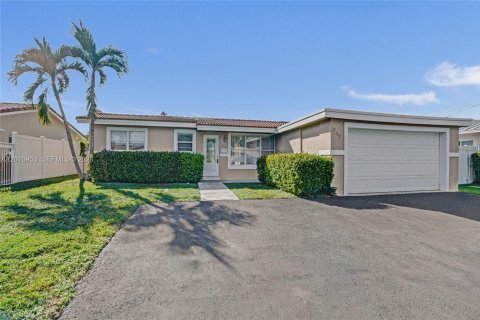 Villa ou maison à Pompano Beach, Floride 3 chambres, 130.34 m2 № 2073633