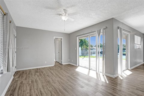 Villa ou maison à vendre à Pompano Beach, Floride: 3 chambres, 130.34 m2 № 2073633 - photo 8