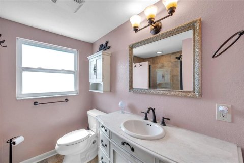 House in Saint Petersburg, Florida 3 bedrooms, 169.64 sq.m. № 1785601 - photo 15