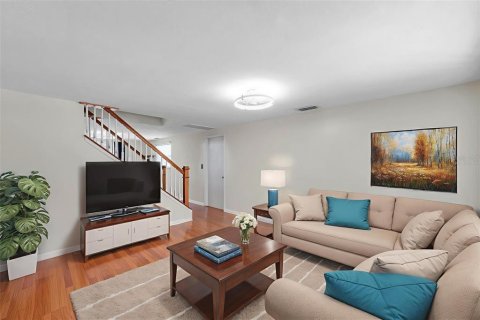 House in Saint Petersburg, Florida 3 bedrooms, 169.64 sq.m. № 1785601 - photo 23