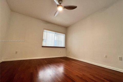 Снять в аренду квартиру в Майами-Бич, Флорида 1 спальня, 67.35м2, № 1956390 - фото 11