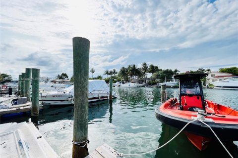 Снять в аренду квартиру в Майами-Бич, Флорида 1 спальня, 67.35м2, № 1956390 - фото 18