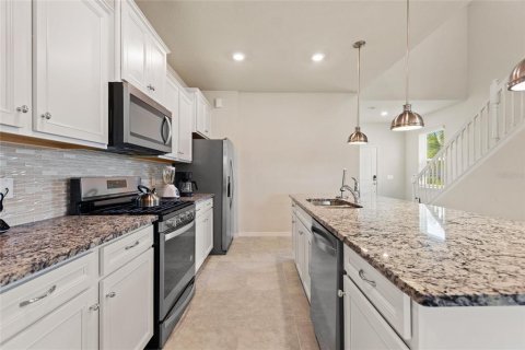 House in Davenport, Florida 7 bedrooms, 295.06 sq.m. № 790896 - photo 8