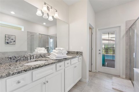 House in Davenport, Florida 7 bedrooms, 295.06 sq.m. № 790896 - photo 19