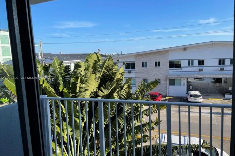 Снять в аренду кондоминиум в Норт-Бей-Виллидж, Флорида 1 спальня, 57.6м2, № 1995350 - фото 13