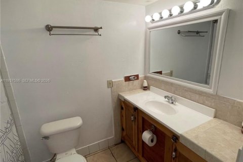 Снять в аренду кондоминиум в Норт-Бей-Виллидж, Флорида 1 спальня, 57.6м2, № 1995350 - фото 18