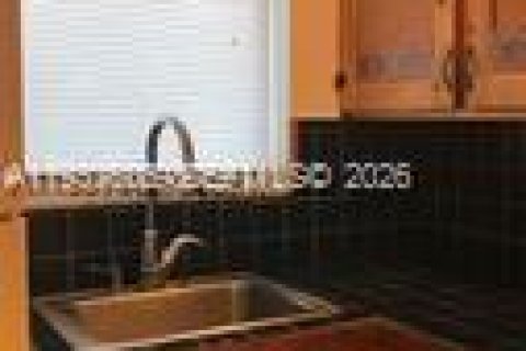 Снять в аренду кондоминиум в Норт-Бей-Виллидж, Флорида 1 спальня, 57.6м2, № 1995350 - фото 19