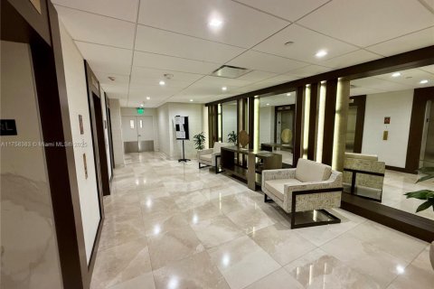 Condominio en venta en Aventura, Florida, 2 dormitorios, 109.9 m2 № 1706986 - foto 23