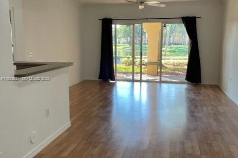 Condominio en alquiler en Miramar, Florida, 1 dormitorio, 78.97 m2 № 1993917 - foto 3