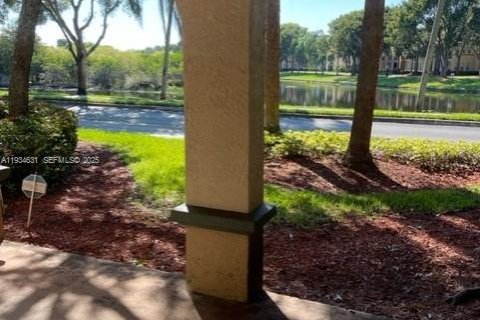 Condominio en alquiler en Miramar, Florida, 1 dormitorio, 78.97 m2 № 1993917 - foto 9