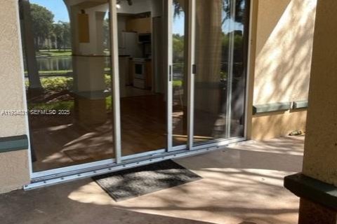 Condominio en alquiler en Miramar, Florida, 1 dormitorio, 78.97 m2 № 1993917 - foto 8